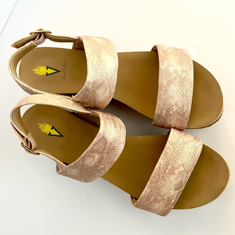 SummerLove Shimmery Rose Comfortable Slingback Wedge Sandals by Volatile, size 9